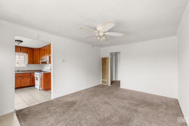 10001 Waco Avenue, Lamont, CA 93241