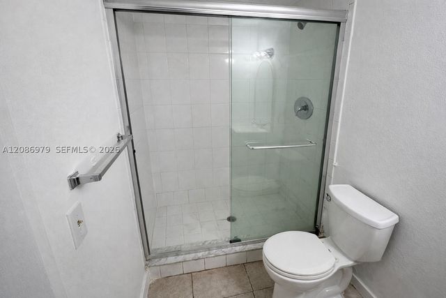 3700 NW 21st St 109, Lauderdale Lakes, FL 33311