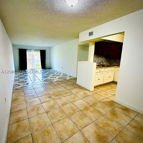 3700 NW 21st St 109, Lauderdale Lakes, FL 33311