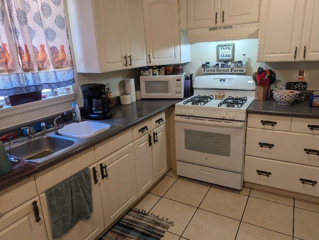 1621&1625 Ferry Street, Anderson, CA 96007