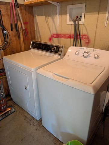 1621&1625 Ferry Street, Anderson, CA 96007
