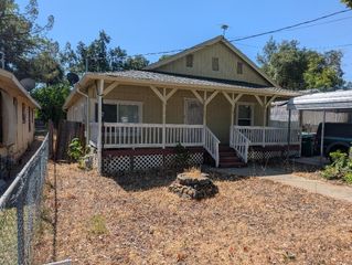 1621&1625 Ferry Street, Anderson, CA 96007