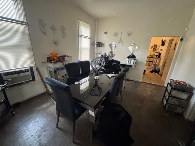 6442 S Loomis Boulevard, Chicago, IL 60636