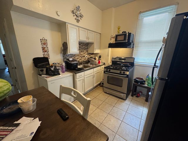 6442 S Loomis Boulevard, Chicago, IL 60636