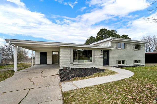 1009 N 250 W, Sunset, UT 84015