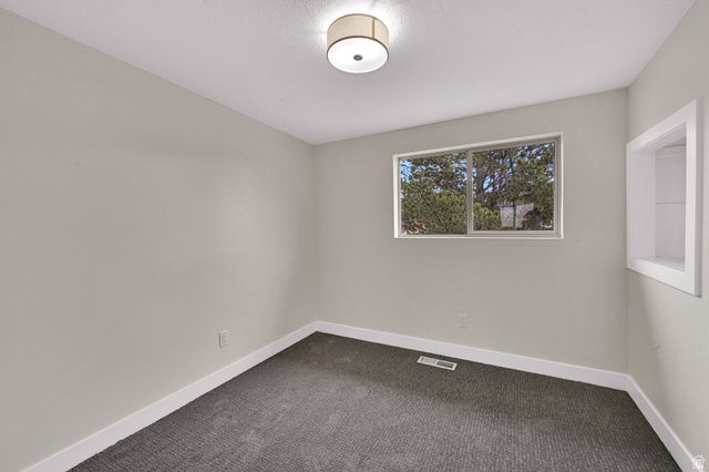 1009 N 250 W, Sunset, UT 84015