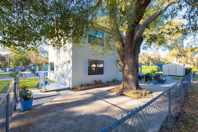 4240 New Hampshire Road, Elkton, FL 32033