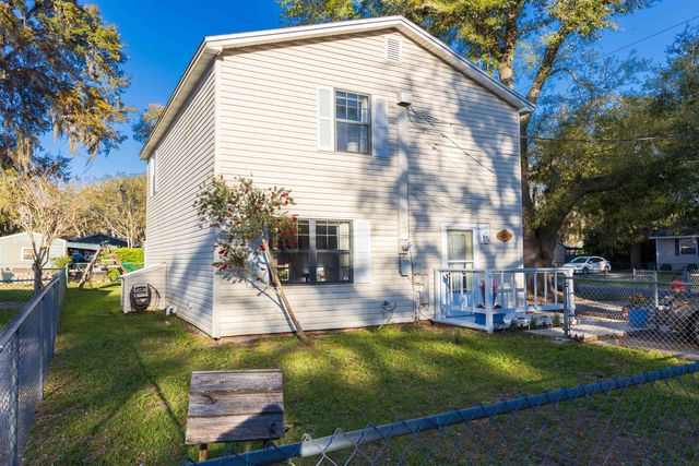 4240 New Hampshire Road, Elkton, FL 32033
