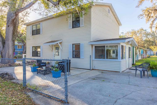 4240 New Hampshire Road, Elkton, FL 32033