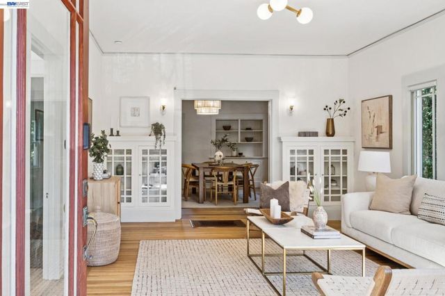 2221 Roosevelt, Berkeley, CA 94703