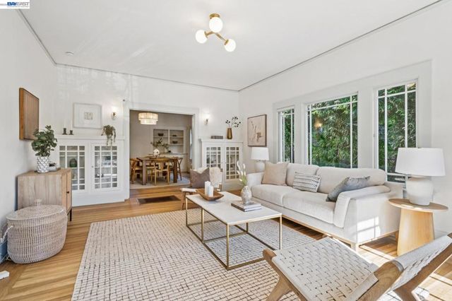 2221 Roosevelt, Berkeley, CA 94703