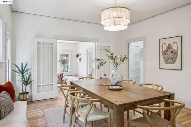 2221 Roosevelt, Berkeley, CA 94703