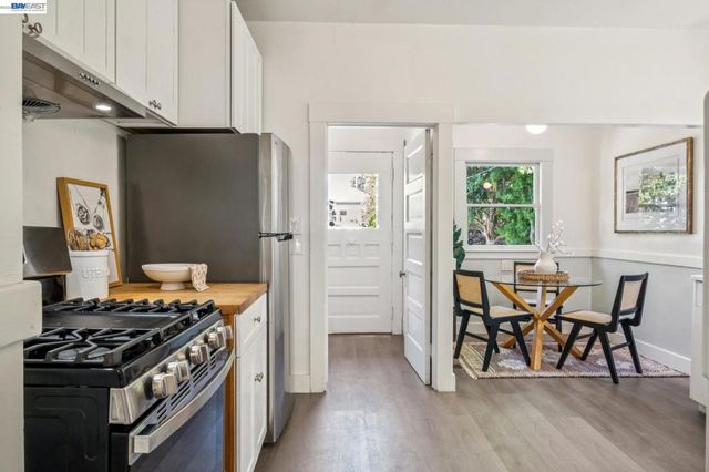 2221 Roosevelt, Berkeley, CA 94703