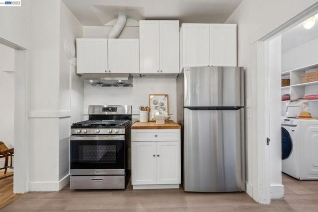 2221 Roosevelt, Berkeley, CA 94703