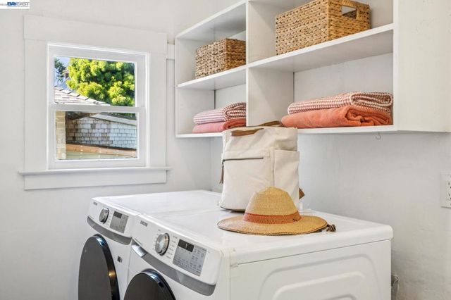 2221 Roosevelt, Berkeley, CA 94703