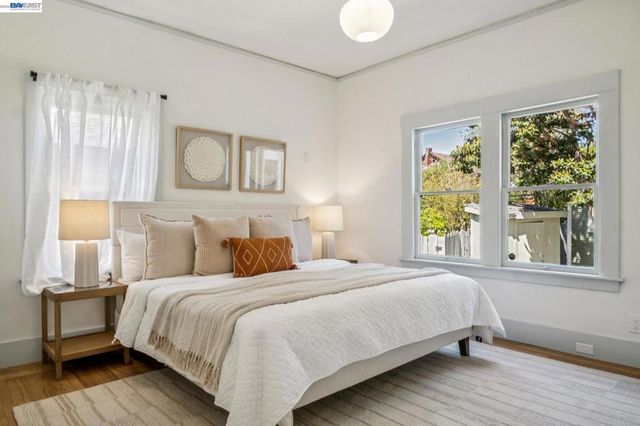2221 Roosevelt, Berkeley, CA 94703