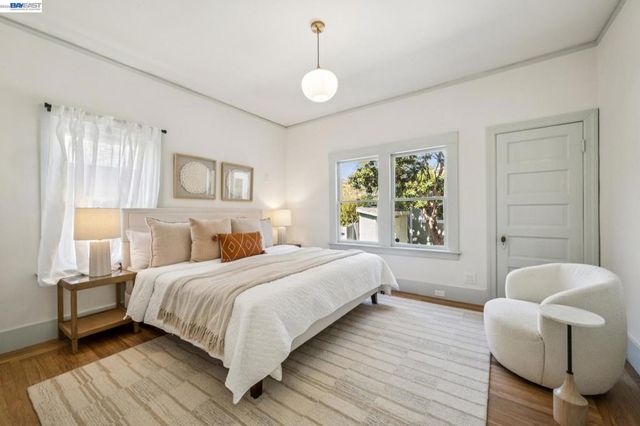 2221 Roosevelt, Berkeley, CA 94703