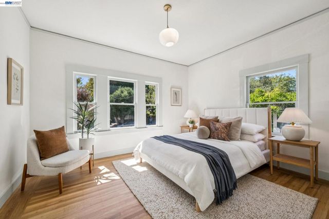 2221 Roosevelt, Berkeley, CA 94703