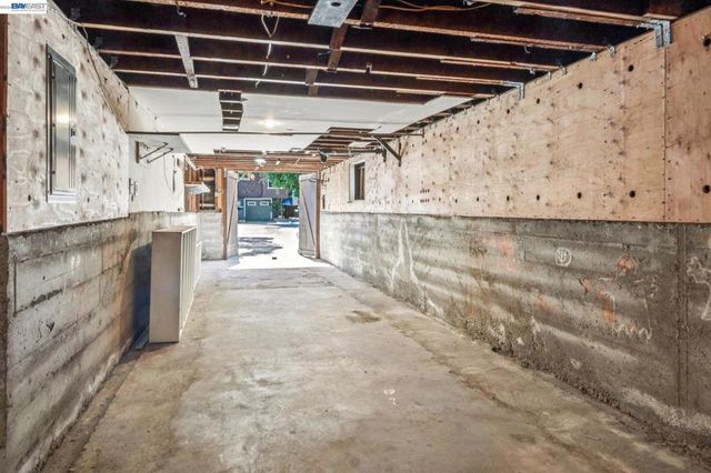 2221 Roosevelt, Berkeley, CA 94703