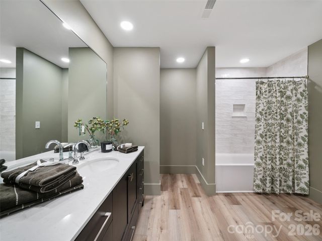81 Summer Trees Lane, Burnsville, NC 28714