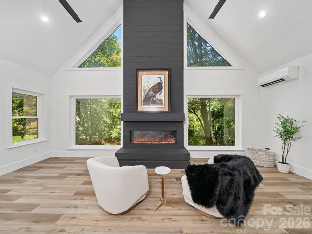 81 Summer Trees Lane, Burnsville, NC 28714