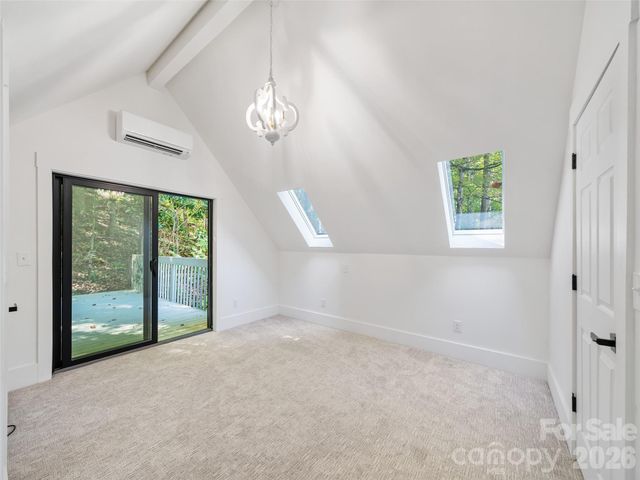 81 Summer Trees Lane, Burnsville, NC 28714