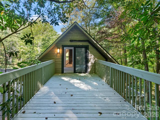 81 Summer Trees Lane, Burnsville, NC 28714