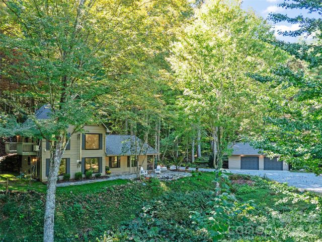 81 Summer Trees Lane, Burnsville, NC 28714
