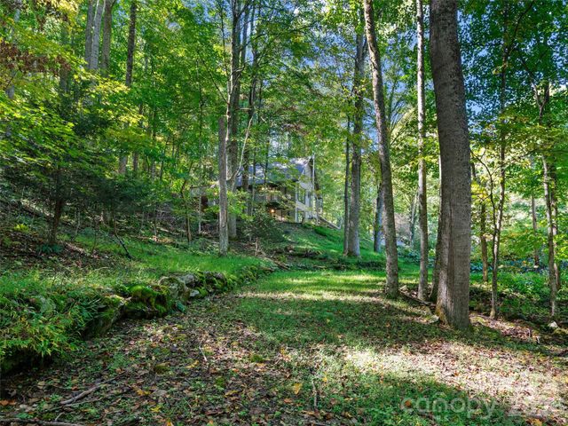 81 Summer Trees Lane, Burnsville, NC 28714