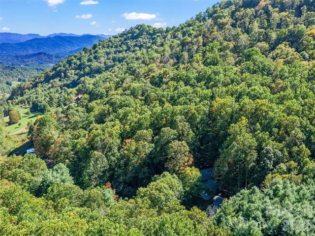81 Summer Trees Lane, Burnsville, NC 28714