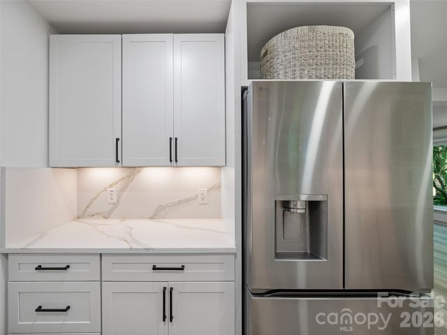 81 Summer Trees Lane, Burnsville, NC 28714