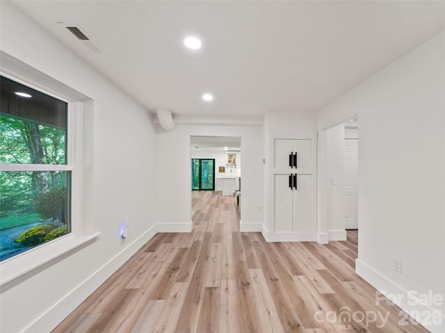 81 Summer Trees Lane, Burnsville, NC 28714
