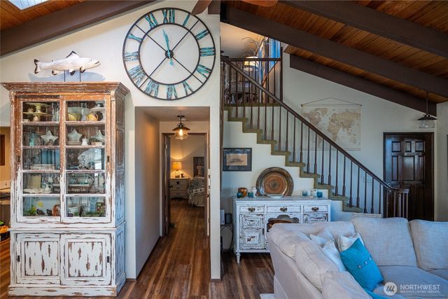11043 Bayview Edison Road, Mount Vernon, WA 98273