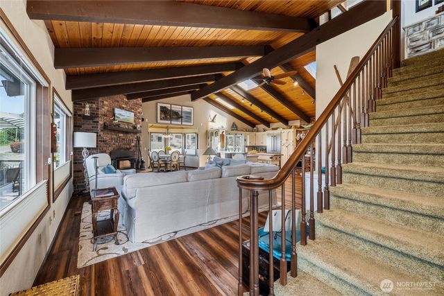 11043 Bayview Edison Road, Mount Vernon, WA 98273