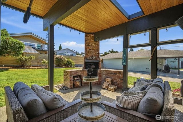 11043 Bayview Edison Road, Mount Vernon, WA 98273