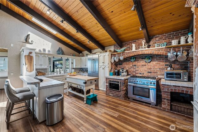 11043 Bayview Edison Road, Mount Vernon, WA 98273
