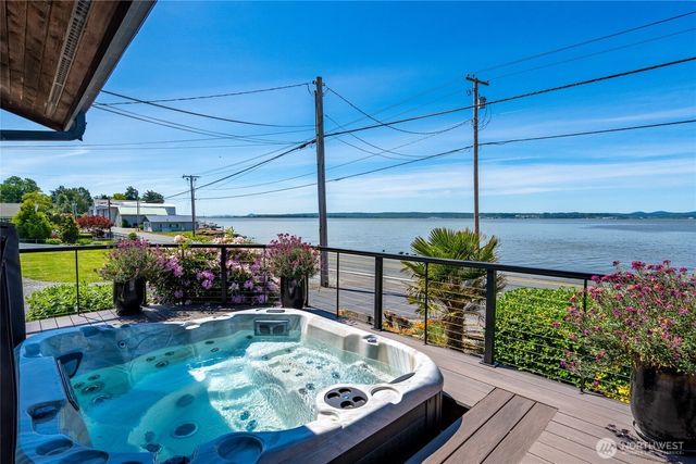 11043 Bayview Edison Road, Mount Vernon, WA 98273