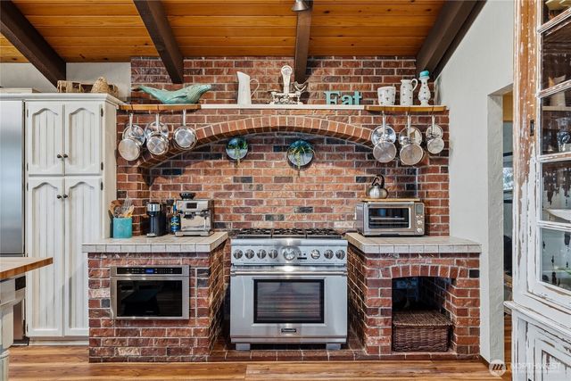 11043 Bayview Edison Road, Mount Vernon, WA 98273