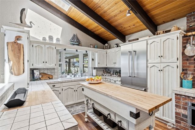 11043 Bayview Edison Road, Mount Vernon, WA 98273