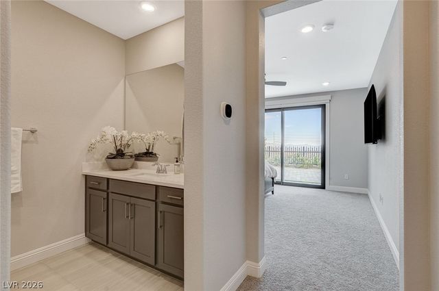 6442 Corsari Ridge Street, Las Vegas, NV 89166