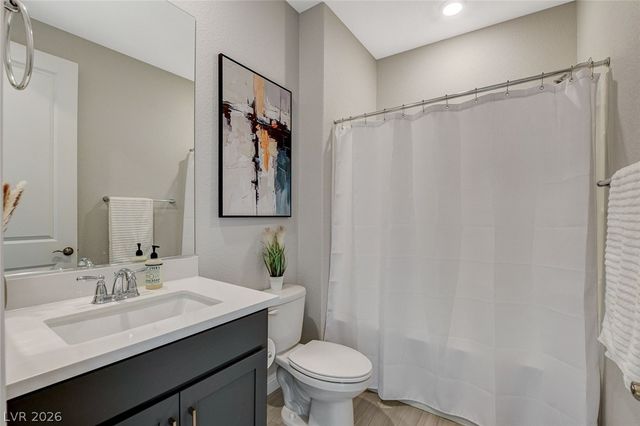 6442 Corsari Ridge Street, Las Vegas, NV 89166