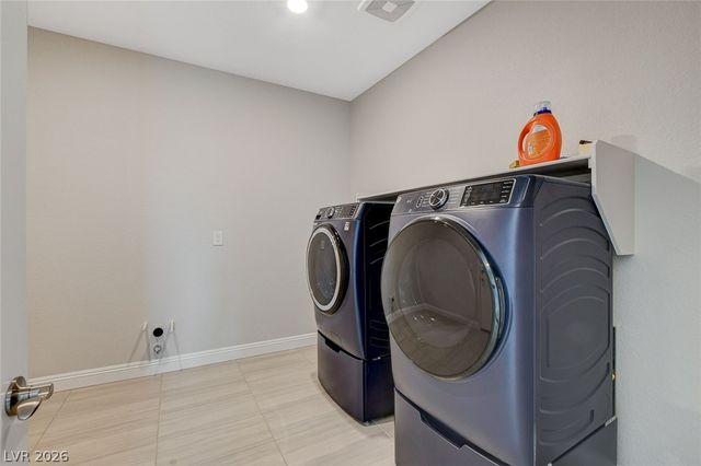 6442 Corsari Ridge Street, Las Vegas, NV 89166