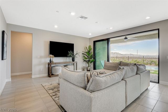 6442 Corsari Ridge Street, Las Vegas, NV 89166