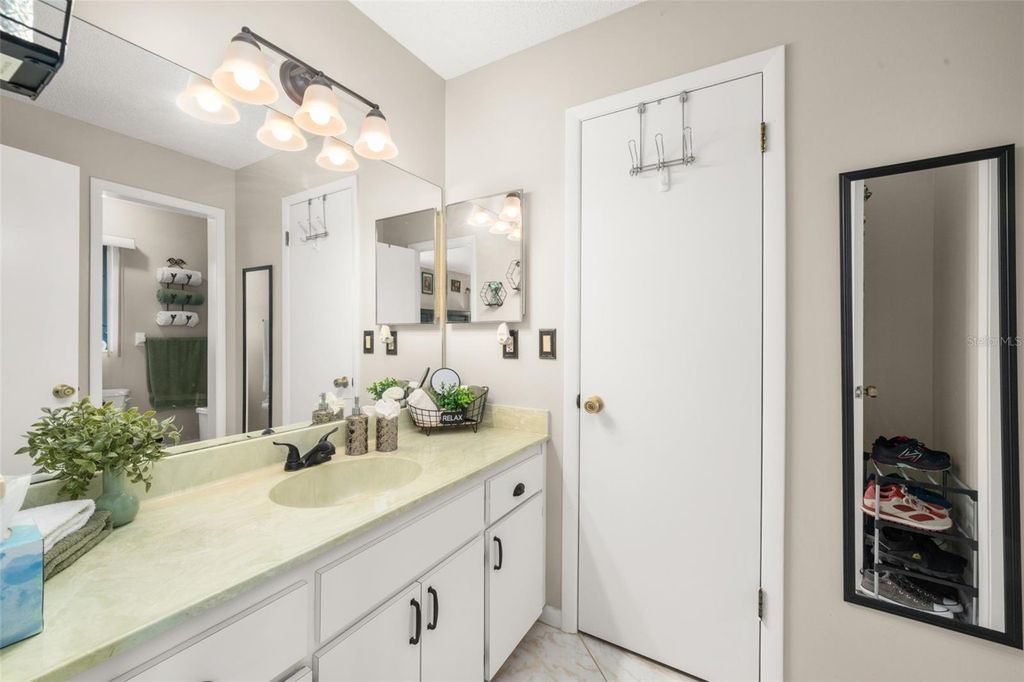 Image 20 of property listing at 4201 WESTMINSTER ROAD, Sebring, FL 33875