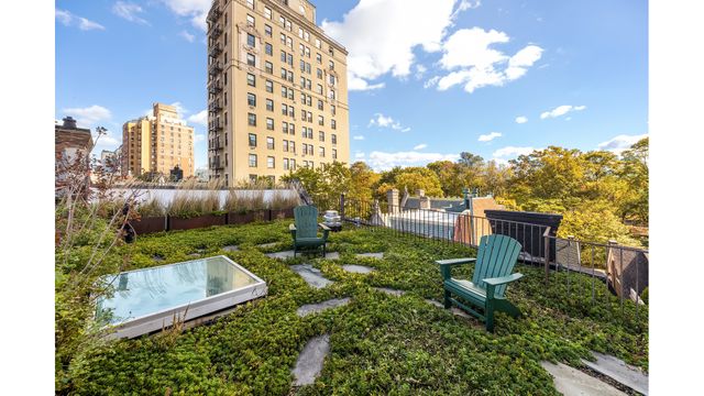 60 MONTGOMERY Place, New York City, NY 11215
