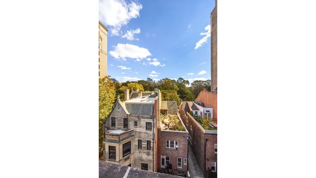60 MONTGOMERY Place, New York City, NY 11215