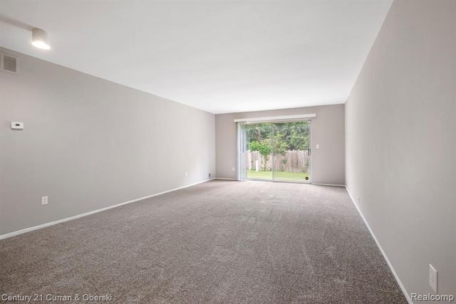 26596 Franklin Pointe Drive, Southfield, MI 48034