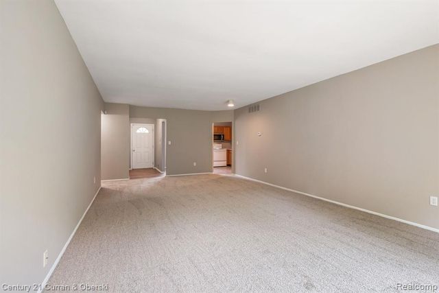 26596 Franklin Pointe Drive, Southfield, MI 48034