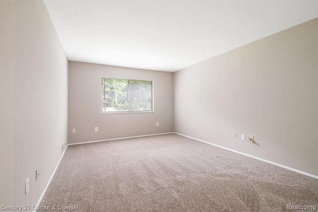 26596 Franklin Pointe Drive, Southfield, MI 48034