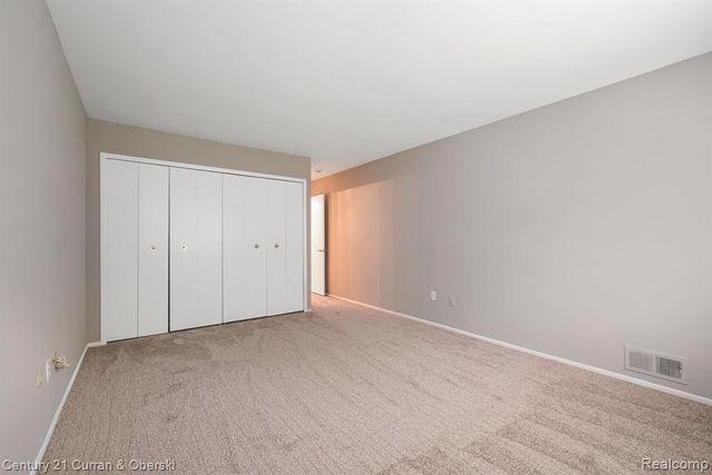 26596 Franklin Pointe Drive, Southfield, MI 48034